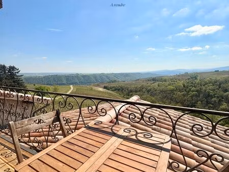 maison ancienne de charme avec vue panoramique