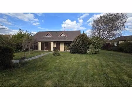 maison 6 chambres sous sol grand jardin