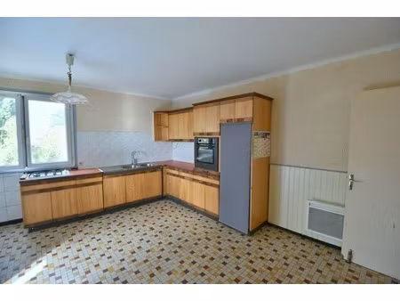 ensemble immobilier atypique  fort potentiel  le landreau (44)