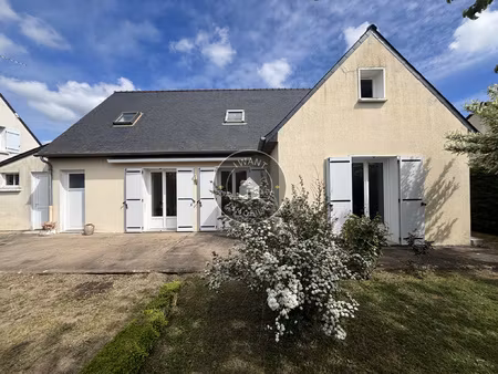 maison familiale avec jardin aux rosiers-sur-loire