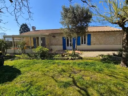 maison en pierre sur une très belle parcelle de 2000 m2