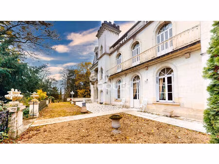 demeure de prestige saint cyr sur loire 700 m2