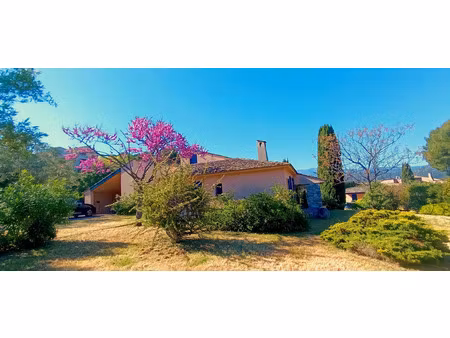 maison rare à la vente à saint-florent avec piscine