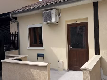 maison de ville secteur baratte cholet de 28 30m2 au sol.