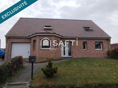 maison à vendre 150m² environ et 6 pièces. on pose ces meubles