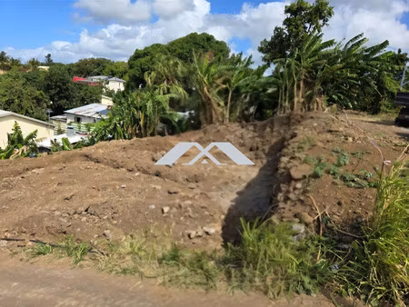 terrain 329 m² sainte suzanne