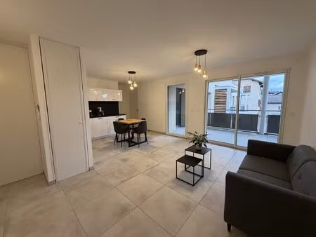 appartement à louer saint-étienne-de-saint-geoirs