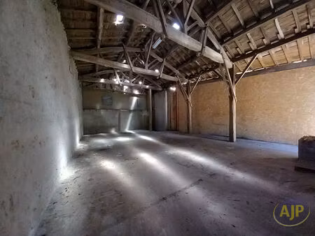 entrepôt de stockage à gaillan en médoc