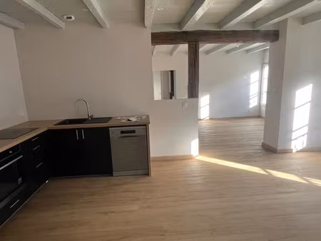 location appartement 4 pièces 91 m² à sainte-foy-la-grande (33220)  850 €