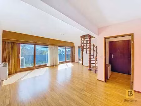 duplex lumineux avec terrasse – résidence