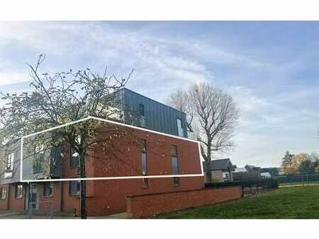 zeer ruim instapklaar appartement met open uitzicht 2 sl...