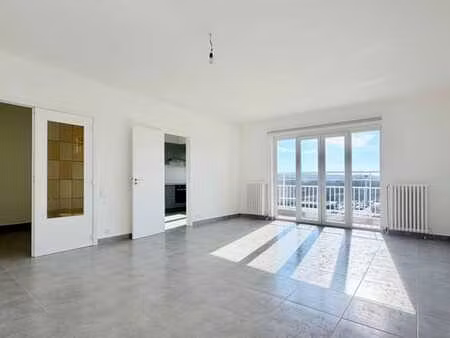 appartement rénové - wavre centre