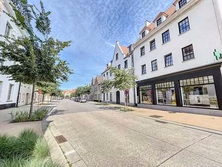 garage fermé situé dans le quartier heulebrug  résidence za…