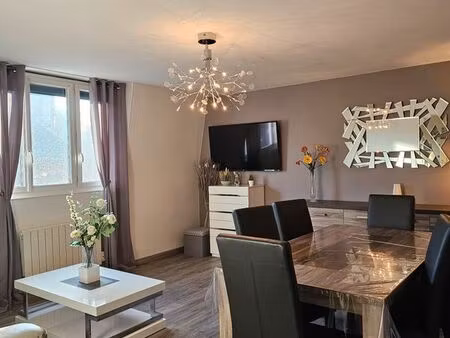 beau logement f2 climatisé