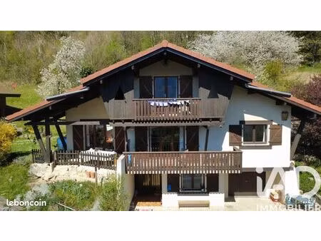 maison 6 pièces 159 m²