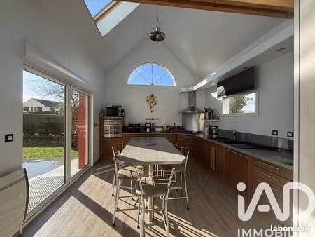 propriété 4 pièces 100 m²