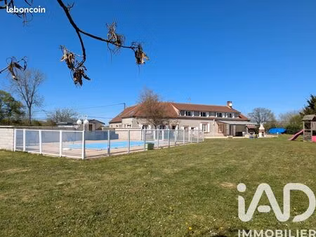 propriété 9 pièces 205 m²