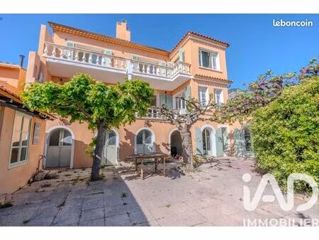 propriété 8 pièces 253 m²