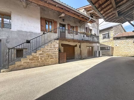 charmante maison saint jean le vieux 95.47 m2  3 chambres  garage  atelier  jardin.