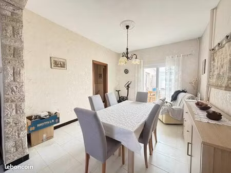 maison de ville 5 pièces 80 m²