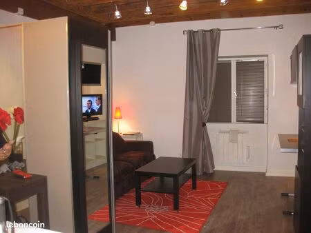 studio meublé lyon 1 à 5' du métro