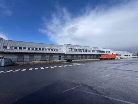 vente bureaux et commerces à gravigny (27930) : à vendre / 9000m² gravigny