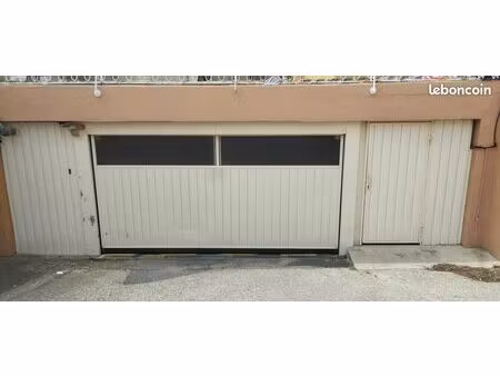 location garage sanary / mer