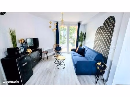 2 pièces meublé haut de gamme avec terrasse – 1 à 4 mois – idéal mission professionnelle –