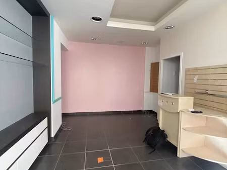 location locaux professionnels 60 m² à muret (31600)  600 €