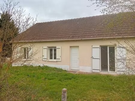 maison f4 de plain-pied avec garage et jardin à st brisson sur loire