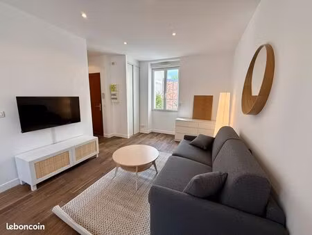 studio meublé rénové premium – 23 m² – centre cachan – sans frais d’agence