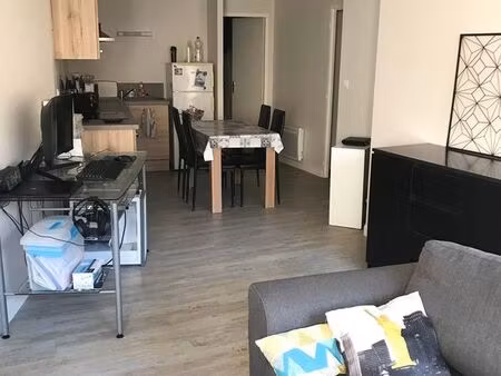 beau t2 avec place de parkin