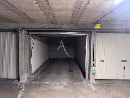 location parking 14 m² à conflans-sainte-honorine (78700)  135 €