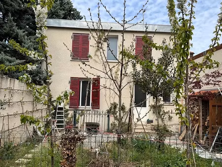 location maison 4 pièces 90 m² à lyon 8ème (69008)  1 850 €