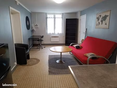 studio 1 pièce 31 m²