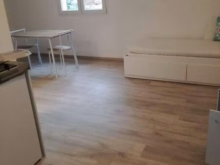 studio meublé 24m2 avec terrasse