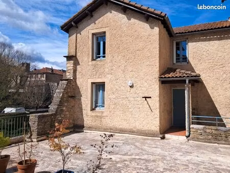 appartement 70m2   2 chambres   terrasse 35m2   digicode   cave