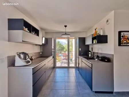 appartement t4 meublé + balcon avec garage - 82 m2