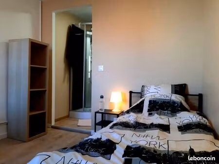 chambre 1 pièce 12 m²