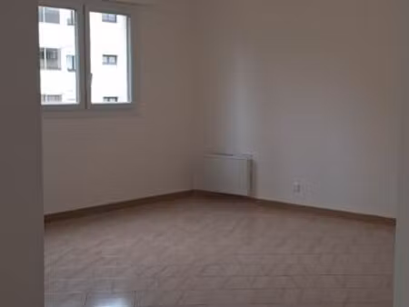 loue grand t3 proche bonneveine