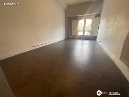 studio 1 pièce 20 m²