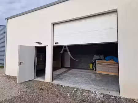 location locaux professionnels 0 pièces 52.49 m² à saint-jean-de-monts (85160)  420 €