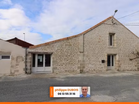 location locaux professionnels 5 pièces 175 m² à rochefort (17300)  1 380 €