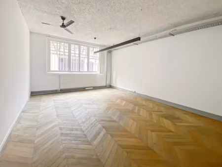 location locaux professionnels 471 m² à paris 16ème (75016)  15 922 €