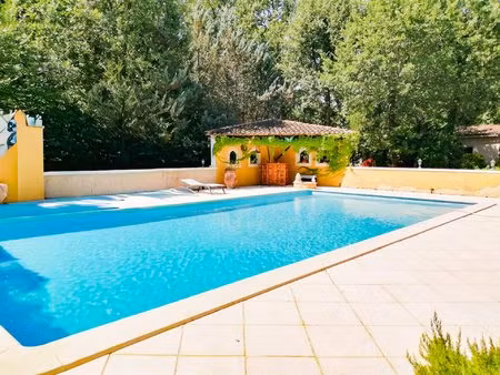 authentique villa provençale avec piscine  sans vis-à-vis