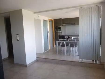 location appartement t1 à la roche-sur-yon (85000) : à louer t1 / 37m² la roche-sur-yon