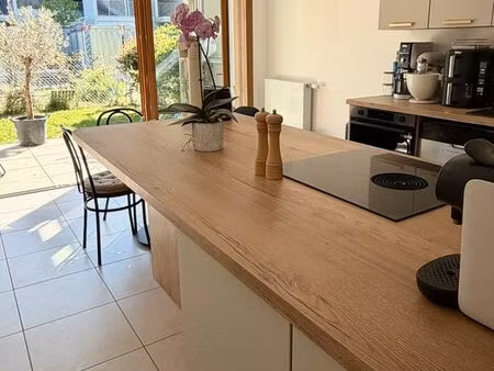 t3 récent avec entrée indépendante  jardin  terrasse et garage – cognin (villeneuve)