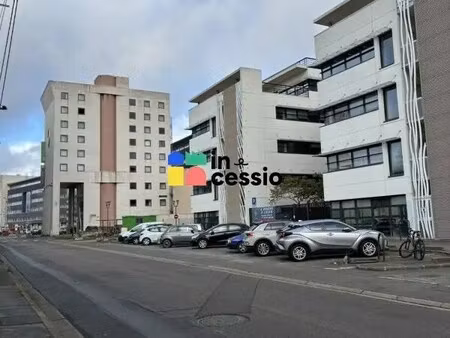 location bureaux 340 m² à 685 m²