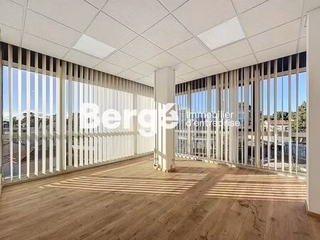 location bureaux 165 m²