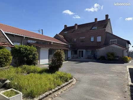 propriété 10 pièces 354 m²